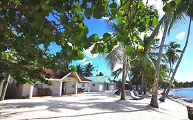 Saona Beach House - Bed And Breakfast